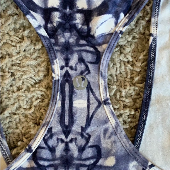Lululemon tank top - Picture 3 of 4